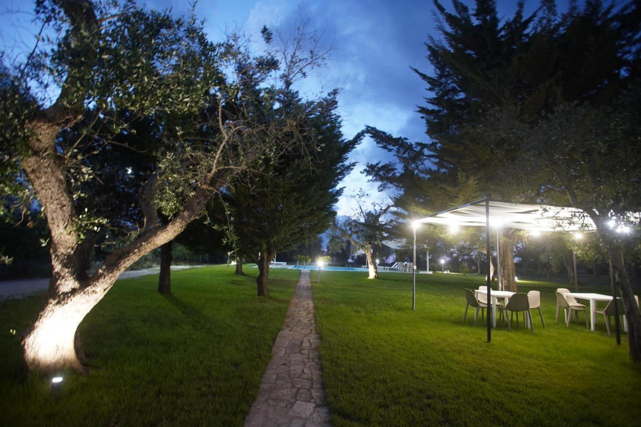 Gli Ulivi Di Gino Bed and Breakfast Sanarica Εξωτερικό φωτογραφία